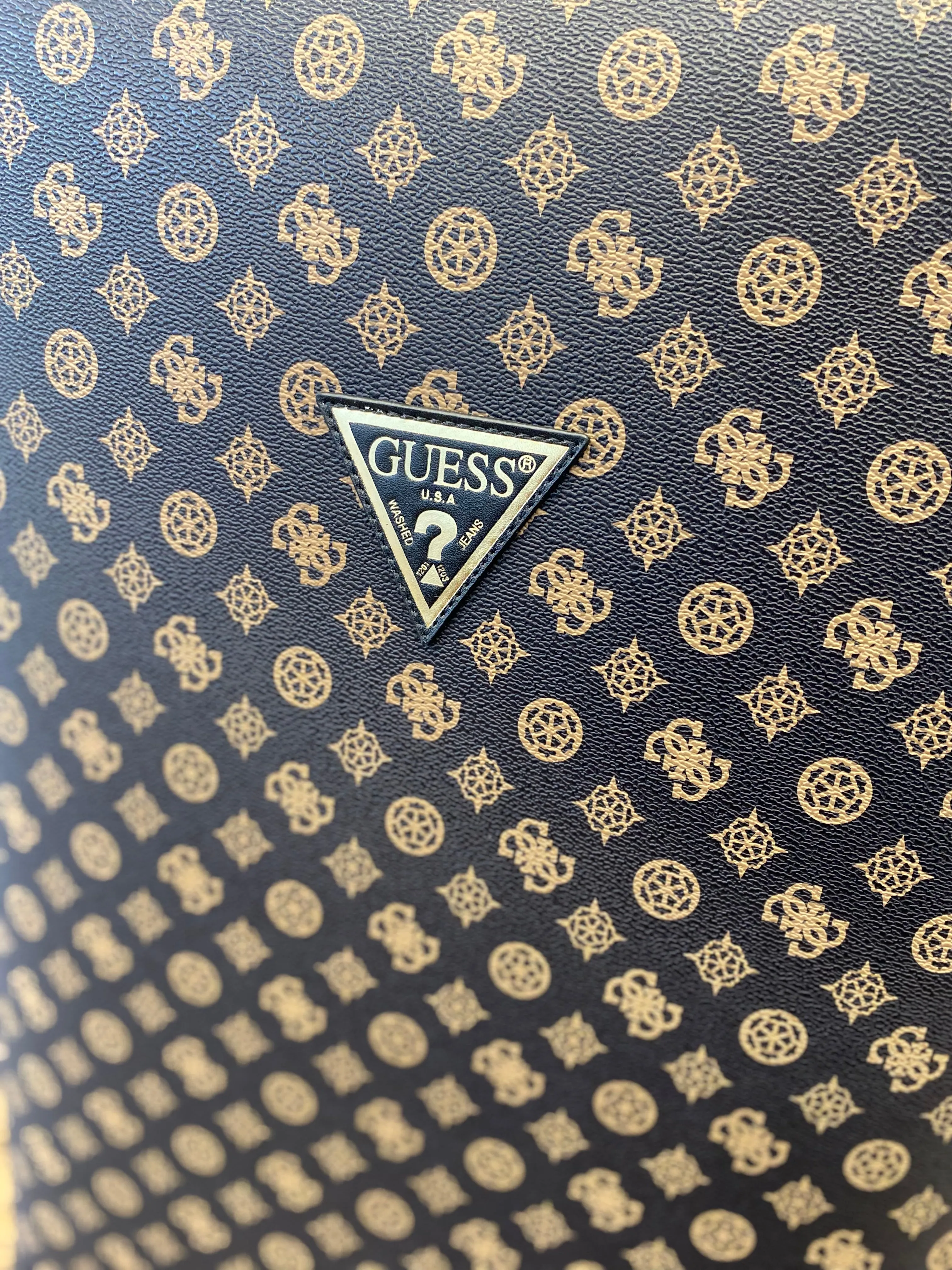 Guess Wilder 4G Logo Print 22” Trolley